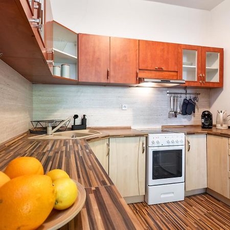 Urbanelegance Escape, Top Location, Private Parking Братислава Экстерьер фото